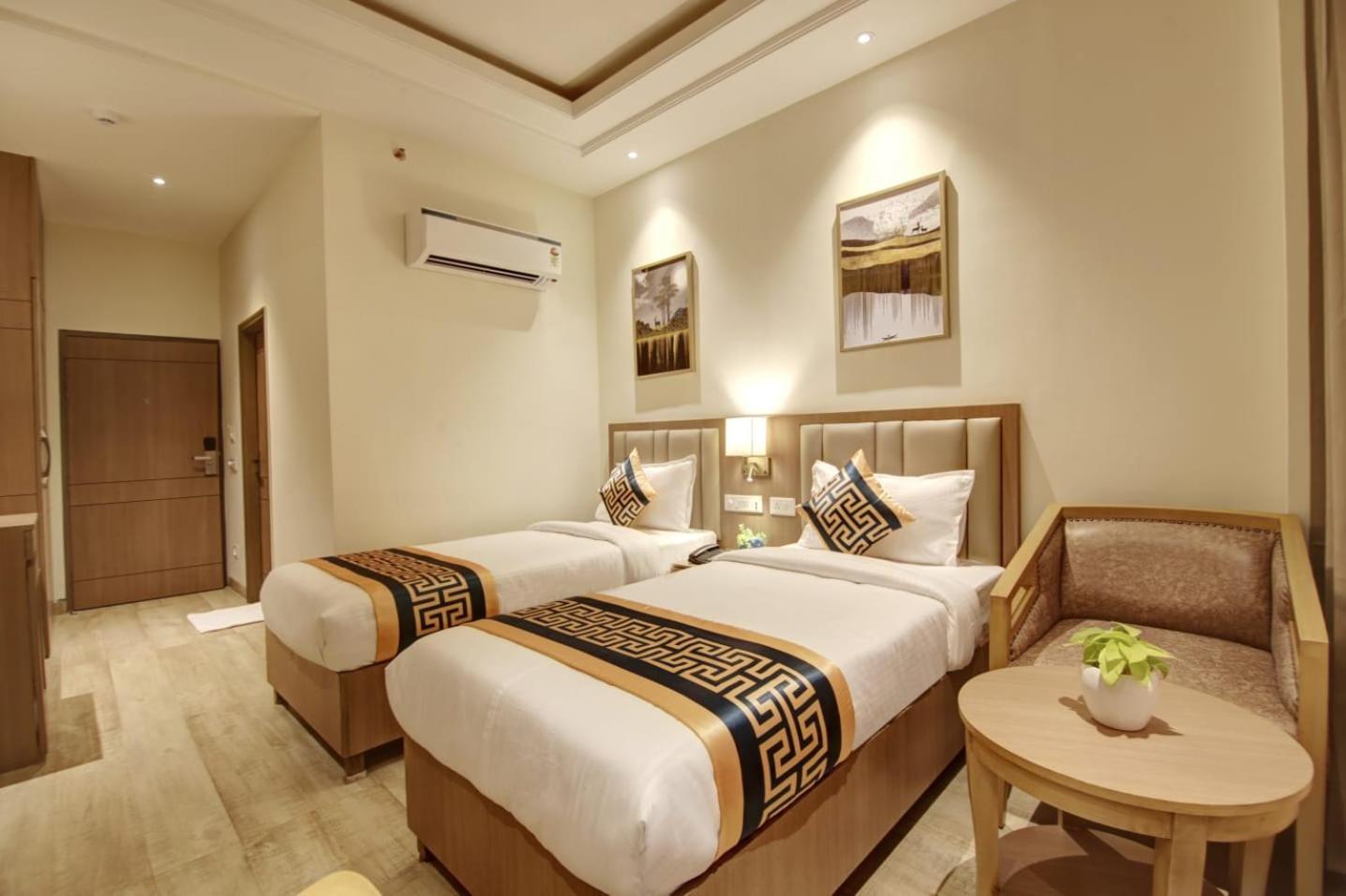 Hotel Grand Aerotech Neu-Delhi Exterior foto